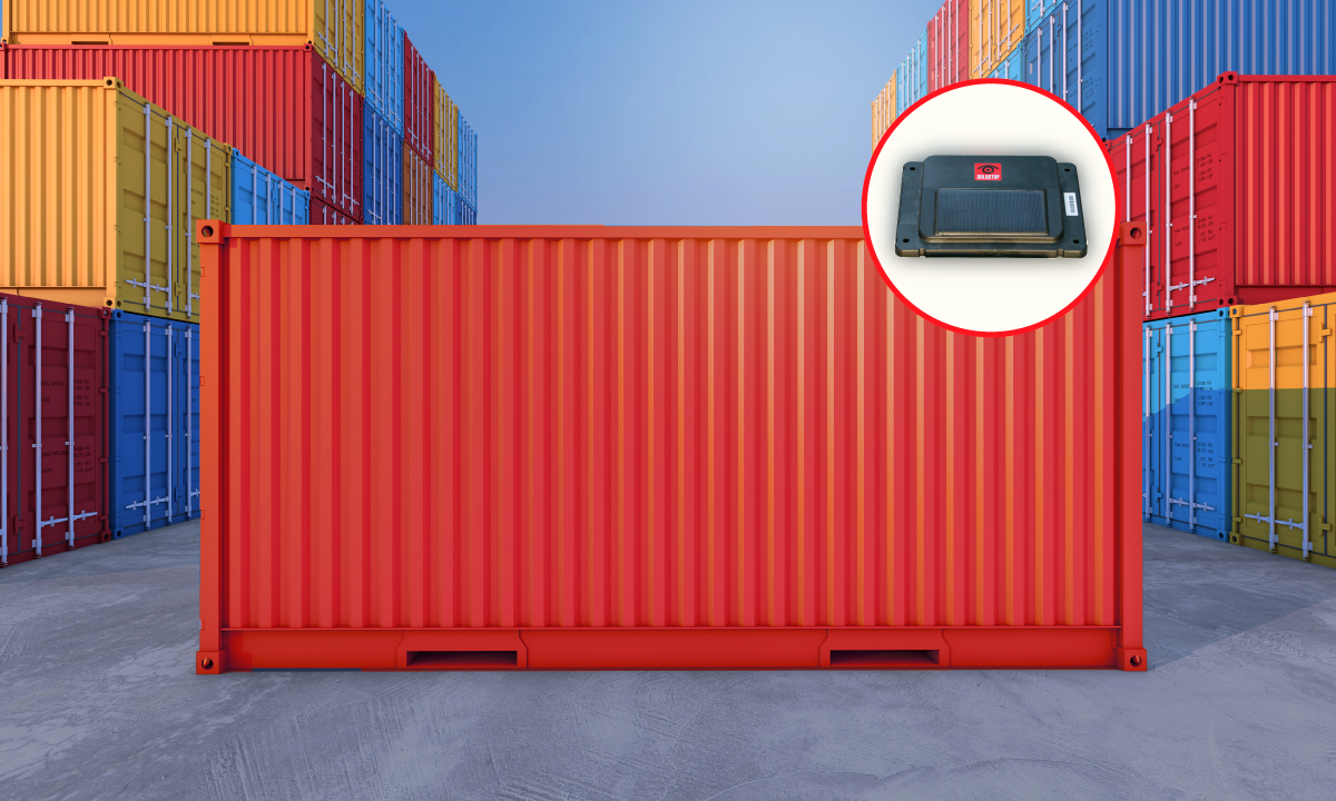 Balise de géolocalisation autonome SK06 SoluSolaire sur un container