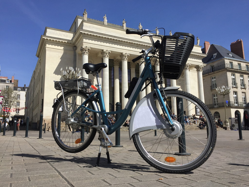 Vélo de location équipé d'une balise autonome GPS Solustop